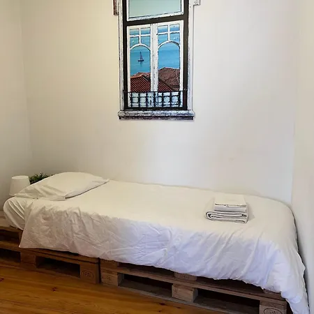 Lisboalfama 3. Amazing River View! Appartement